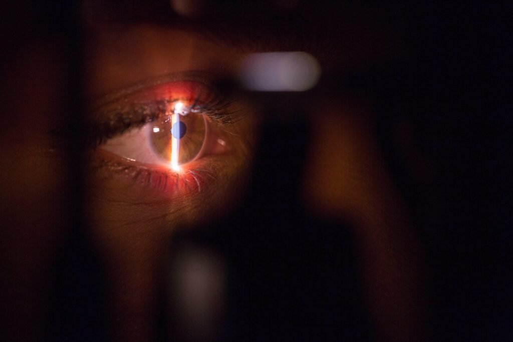 Tratamiento quirúrgico para la degeneración macular: Guía completa