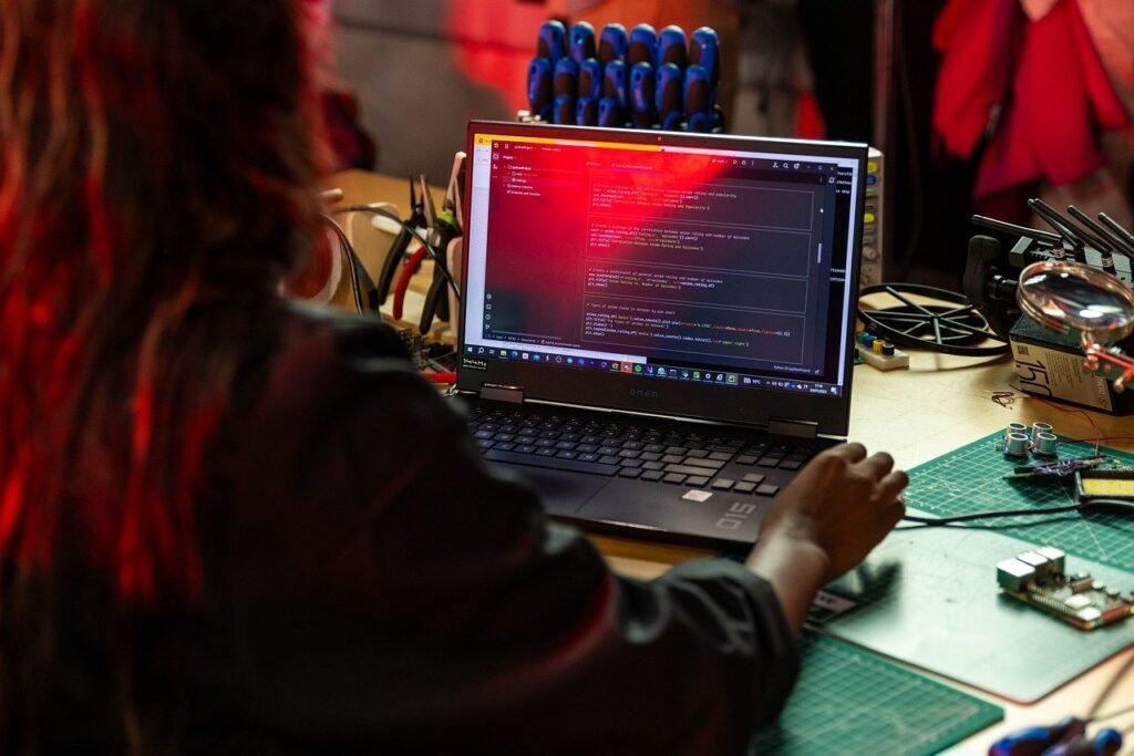 El síndrome de visión de computadora (CVS): Cómo la tecnología afecta nuestros ojos