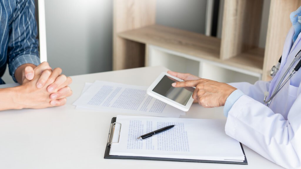 Causas del queratocono: por qué se produce y qué factores influyen en su desarrollo