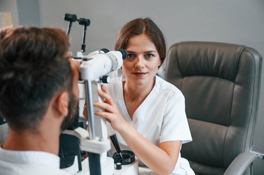Tratamiento para queratocono: cómo se diagnostica y cuáles son las opciones actuales